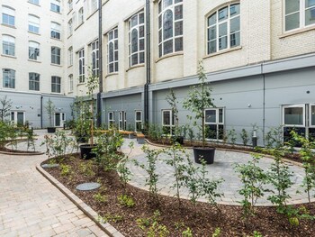 John Bell House Campus Accommodation Courtyard