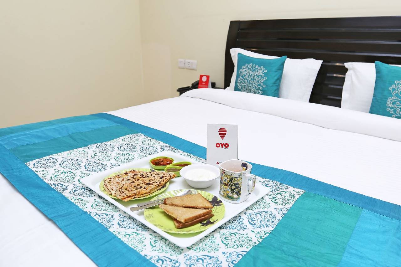 Oyo 9072 Noida Dreamz 