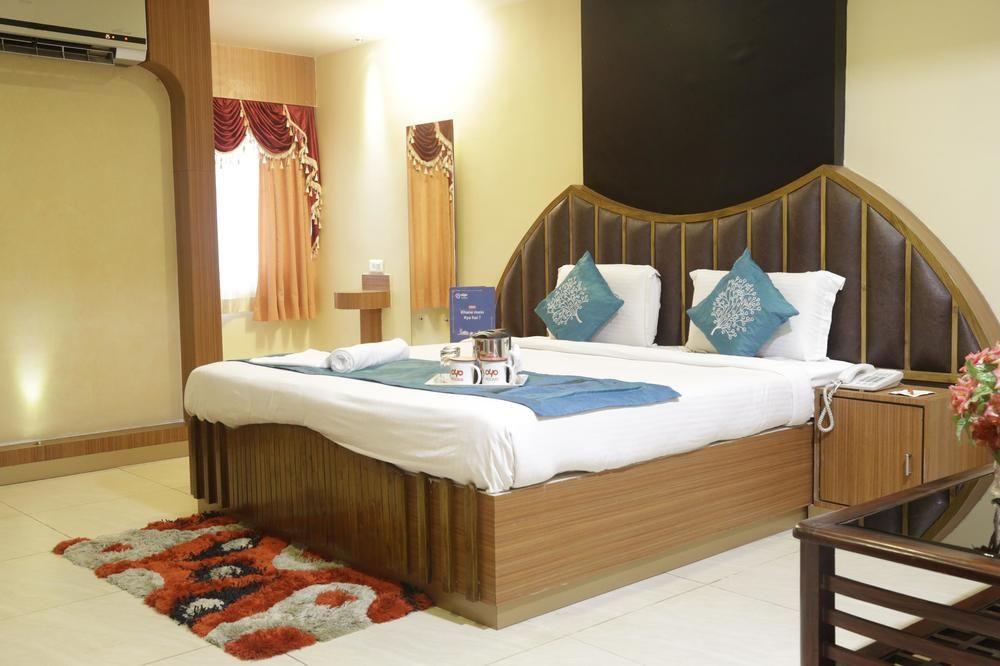 Oyo Rooms Main Road Ranchi Club 
