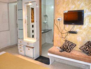 Sri Venkteshwara Hospitality Cosmos Prime Magarpatta Hotel 