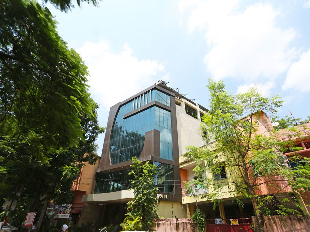 Treebo Trend Archie Regency Hotel Front