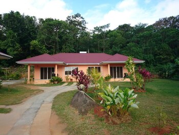 Alha Villa Exterior