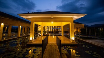 Tropical Retreat Lobby
