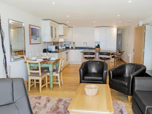 Apartment 3 The Halcyon 
