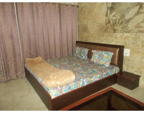 Comfortable Rooms On Laxman Jhula 