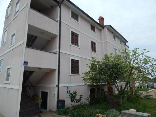 Apartments Vilanija 