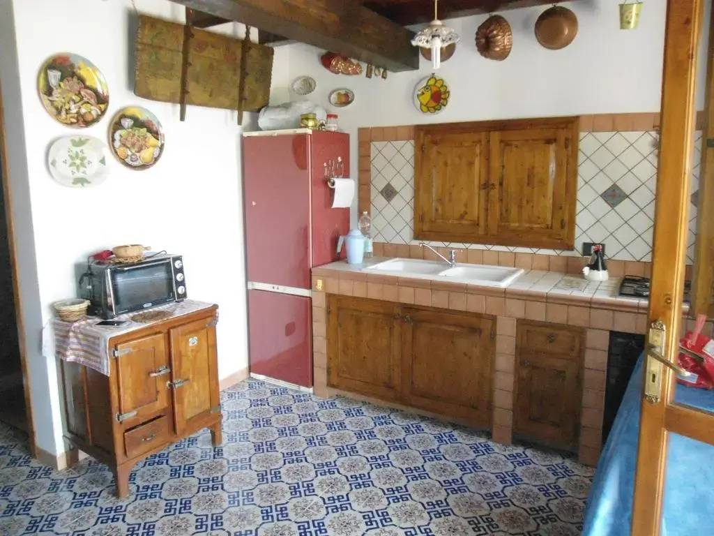 Sulla Spiaggia Di Guidaloca 