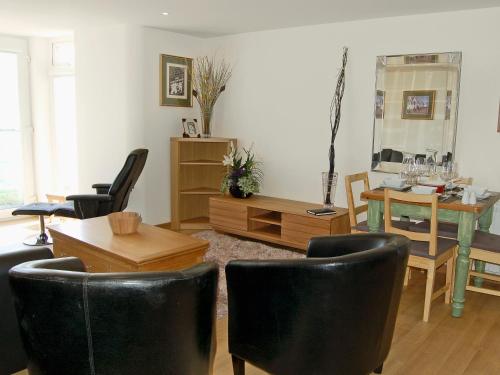 Apartment 3 The Halcyon 