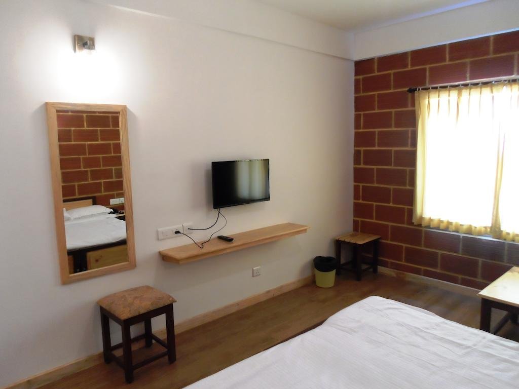 Altius Nest Hotel 