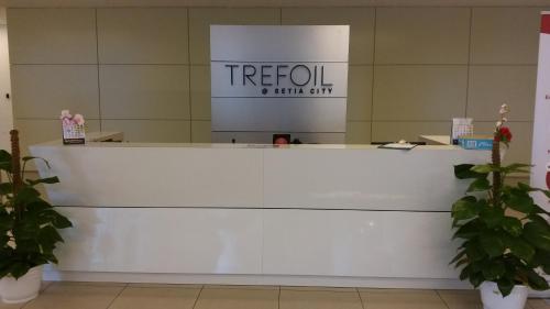 Trefoil Setia City 