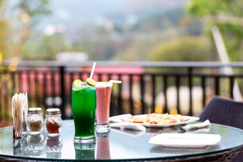 Nirvana Lodge & Lounge Mussoorie Breakfast Area