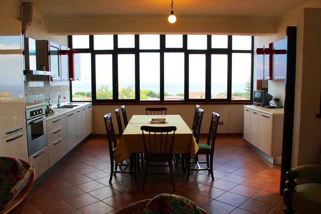 Casa Vacanza Onofrio (كاسا واكانزا اونوفریو) 
