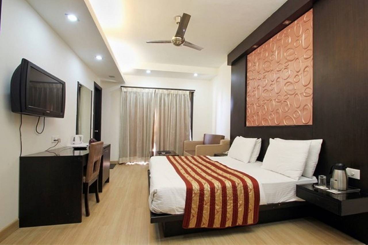 Silver Arch Hotel 
