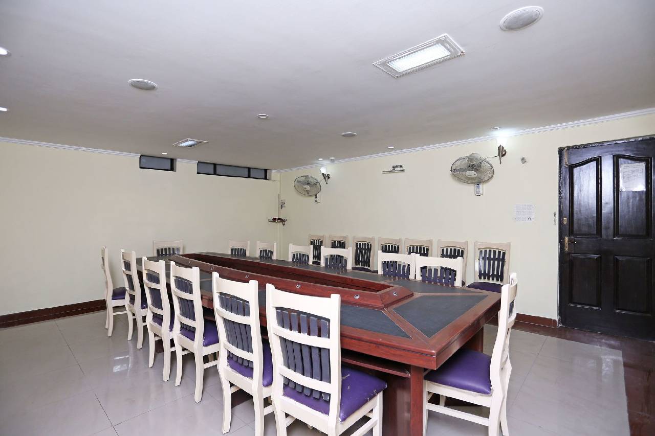 Oyo 10150 Sun Hotel 