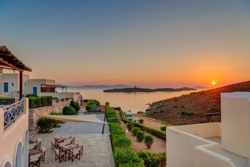 Sunrise Beach Suites 
