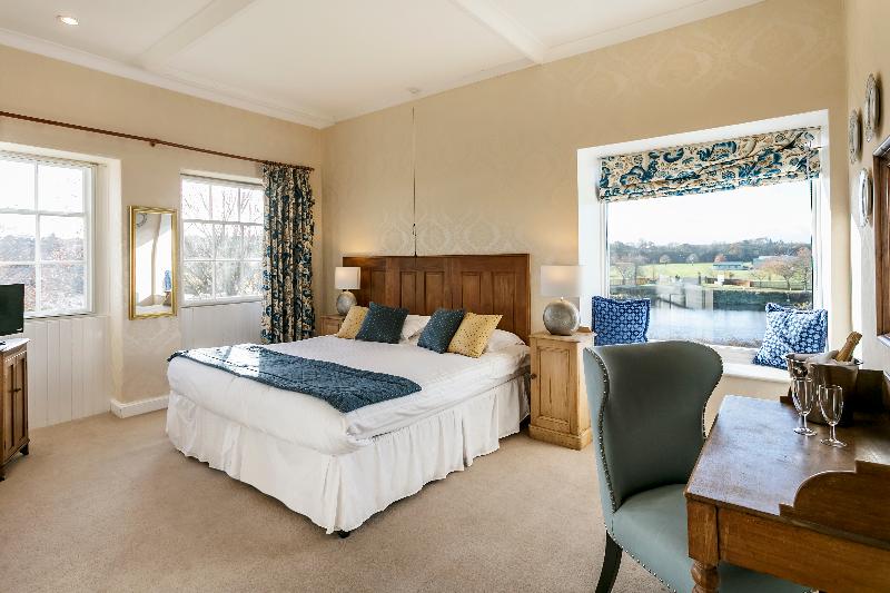Ednam House Hotel Room