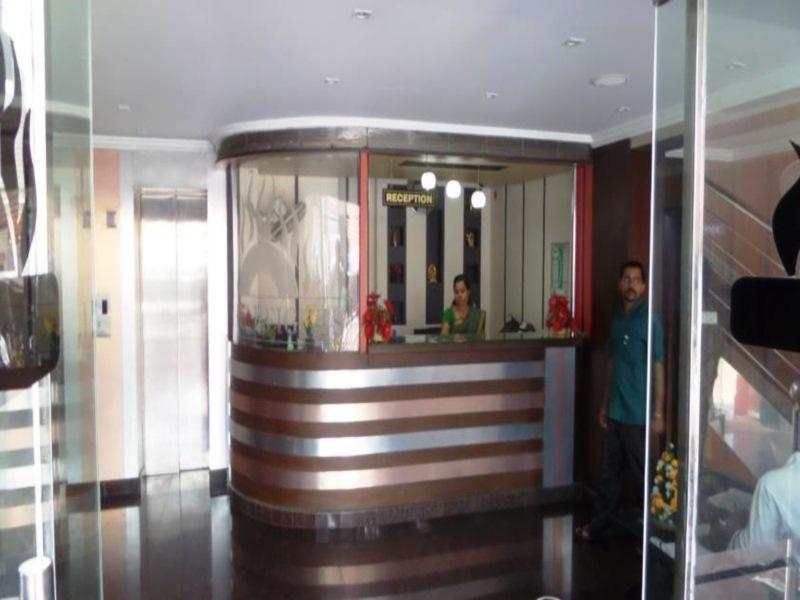 Hotel Revis Heights 