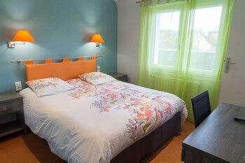 Hostellerie De La Mer Guestroom
