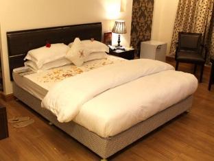 Hotel Vinayak Grand (هتل وینیاك گرند) 