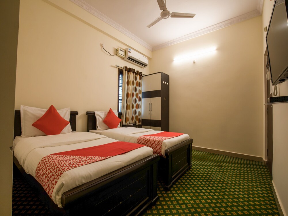 Oyo 13162 Swiss Legrand Guestroom
