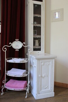 Chateau Des Lys Interior Detail