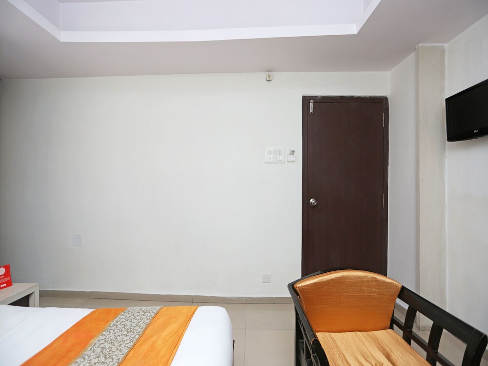 Oyo 4312 Hotel Park Street Guestroom