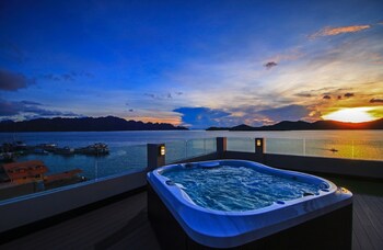 Two Seasons Coron Bayside Hotel (توو سیزنس كورون بیسید هتل) Property Amenity