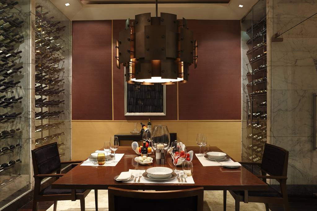 The Leela Ambience Gurgaon Hotel & Residences Zanotta Private Dining Room