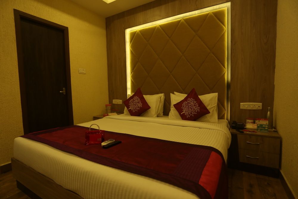 Oyo 10222 Hotel Anbu Park Featured Image