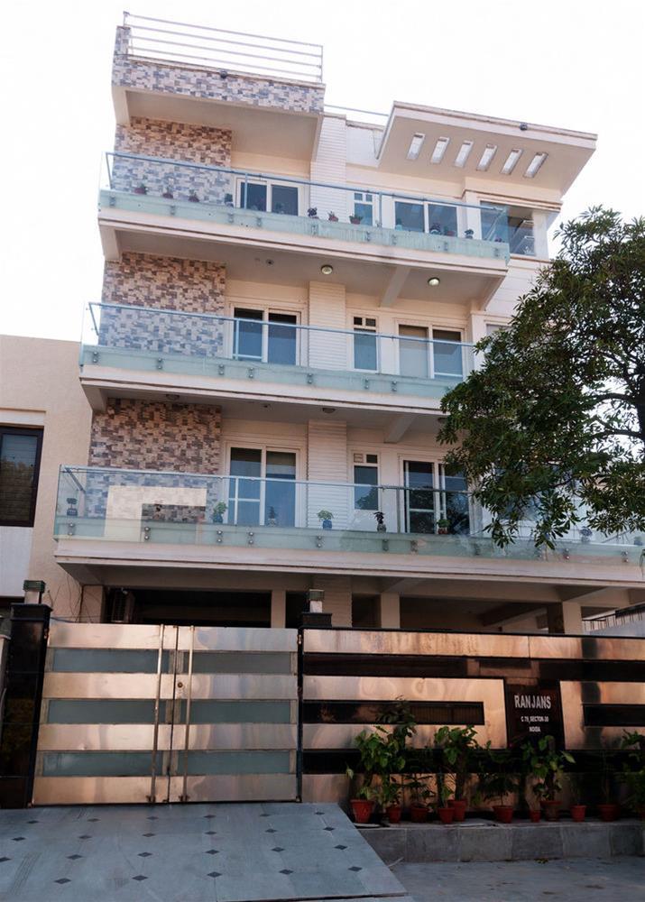 Oyo Rooms Noida Botanical Garden 