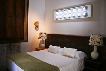 Modernistas Hotel Guestroom