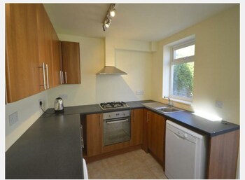 Victorian Rose Cottage In-Room Kitchen