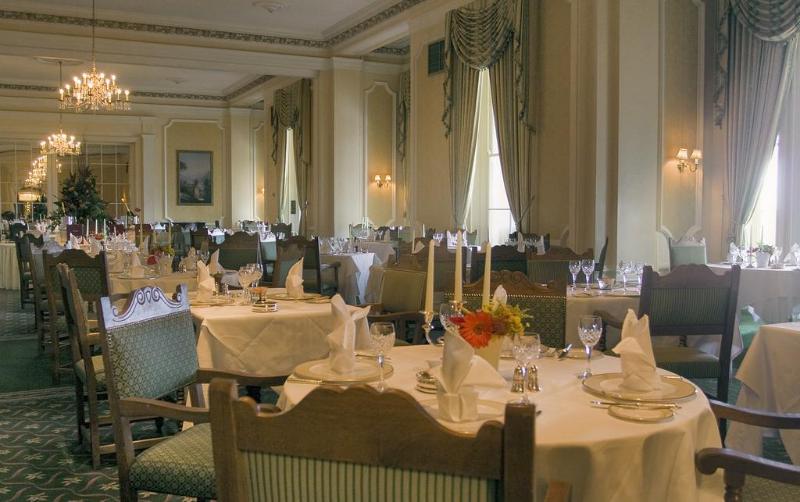 The Grand Hotel Eastbourne ( گرند هتل ایستبورن) General view