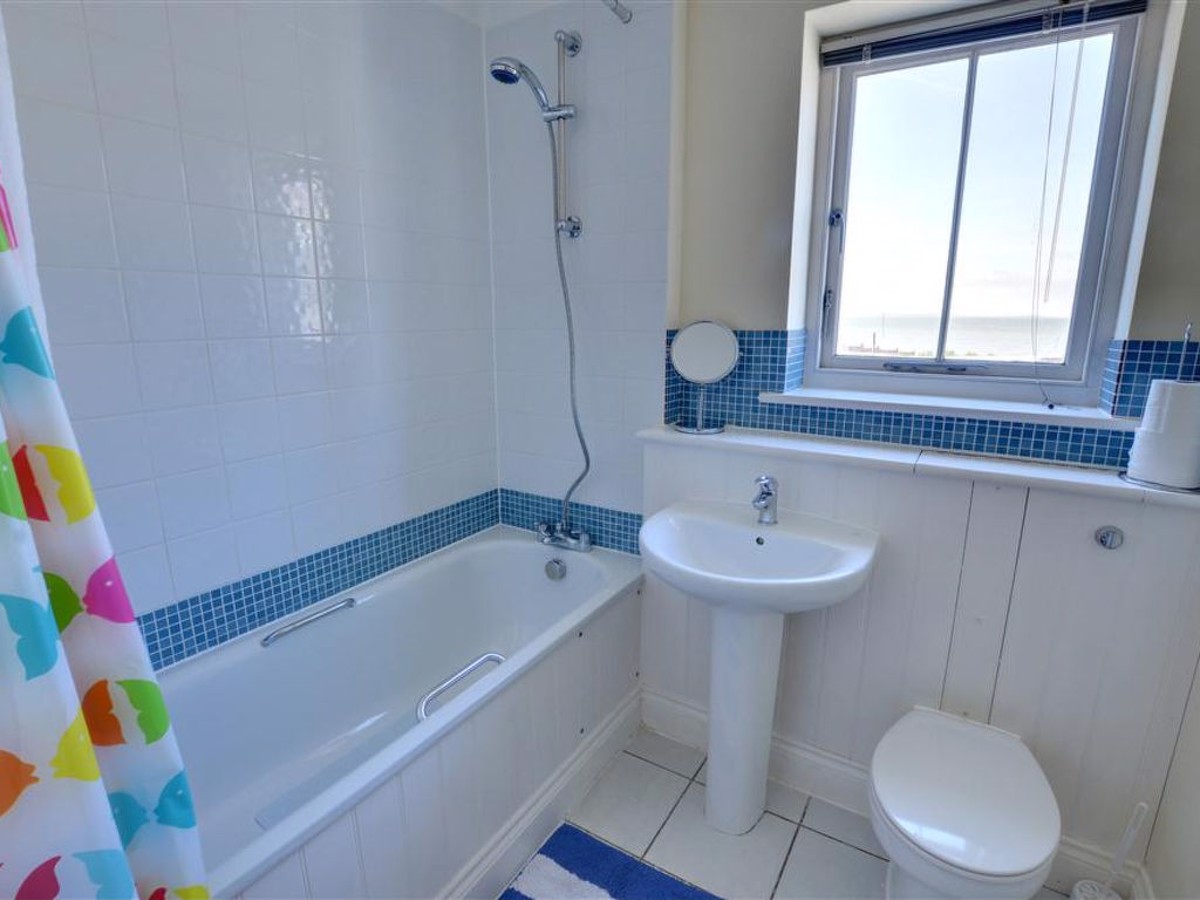 Holiday Home Whitepost (هالیدی هوم ویتپوست) 