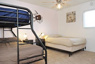 Luxury 4br 8min To Las Vegas Strip (لاکچری ۴بر ۸مین تو لاس وگاس استریپ) 