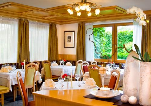 Hotel St. Anton (هتل سنت آنتون) 