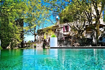 Le Mas Des 5 Fontaines. Chambres D'hôtes Featured Image
