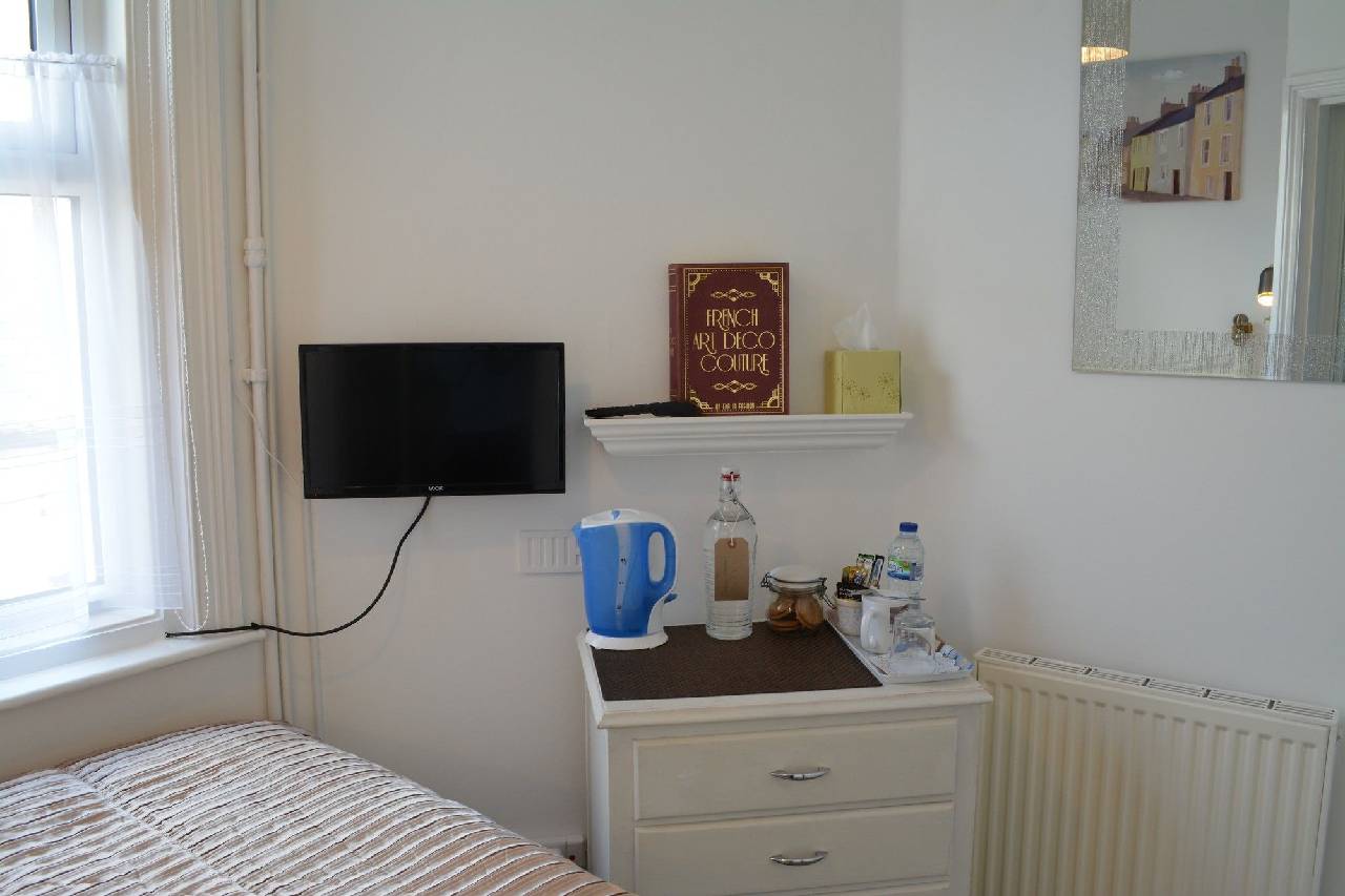 Loriston Guest House (لوریستون گست هاوس) 