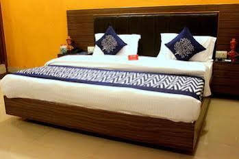 Oyo Rooms Mussoorie Library 