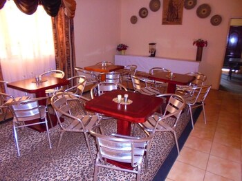 Royal Kwandu Gardens Dining