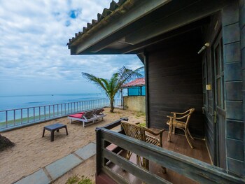 Vista Praia Beachfront Cottages Beach/Ocean View