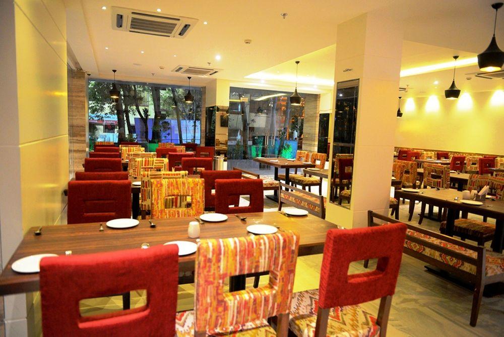Mango Hotels Bhagwati Park 