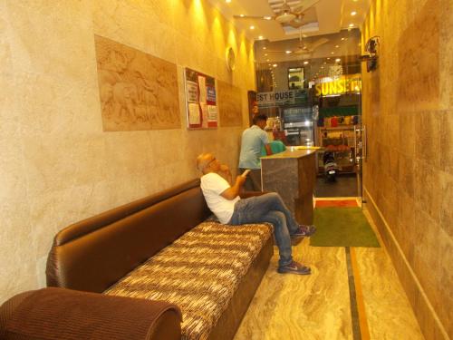 Comfortable Rooms On Laxman Jhula 