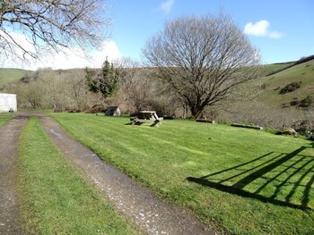 Hobb Cottage Property Grounds
