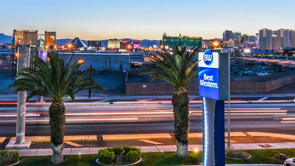 Best Western Mccarran Inn Hotel Exterior View
