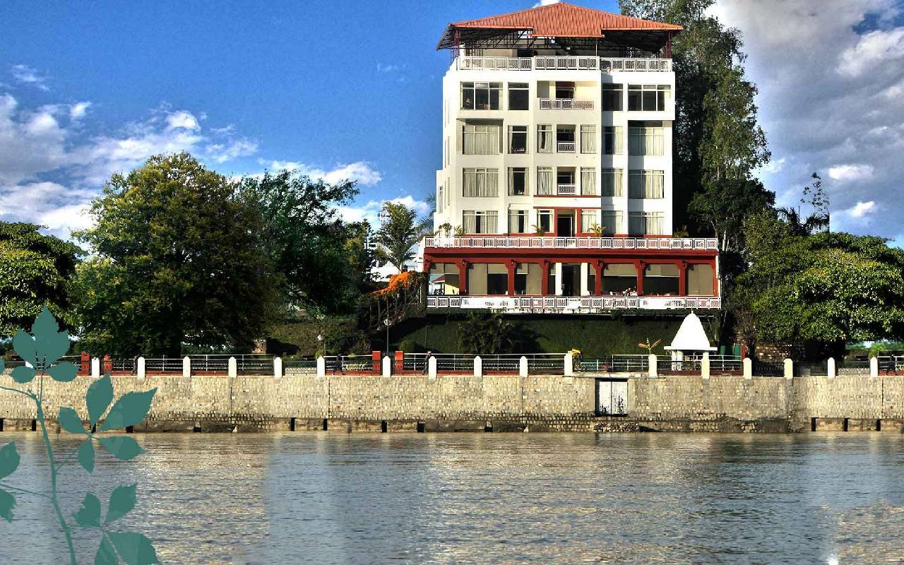 Ganga Kinare A Riverside Boutique Hotel 