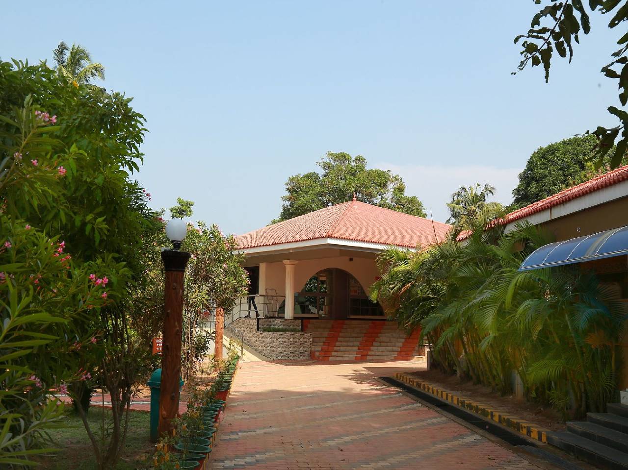 Oyo 9992 Panoramic Sea Resort 