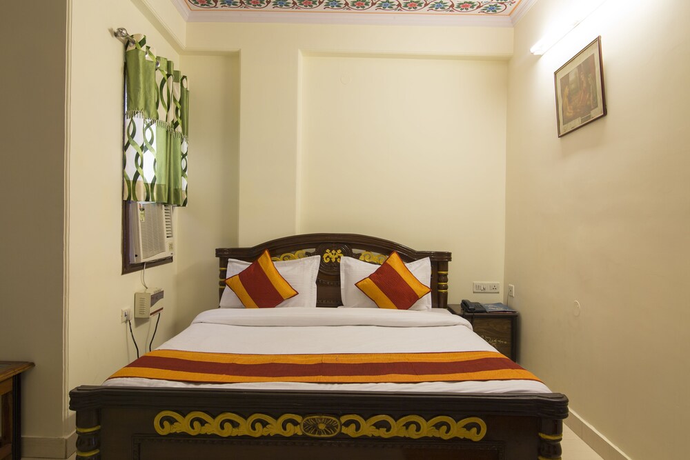 Oyo 2262 Hotel Heritage Inn Guestroom