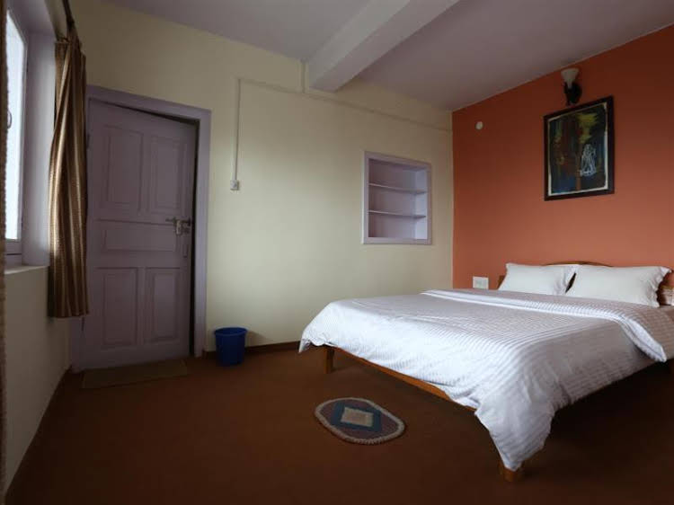 Kasar Rainbow Yoga Retreat 
