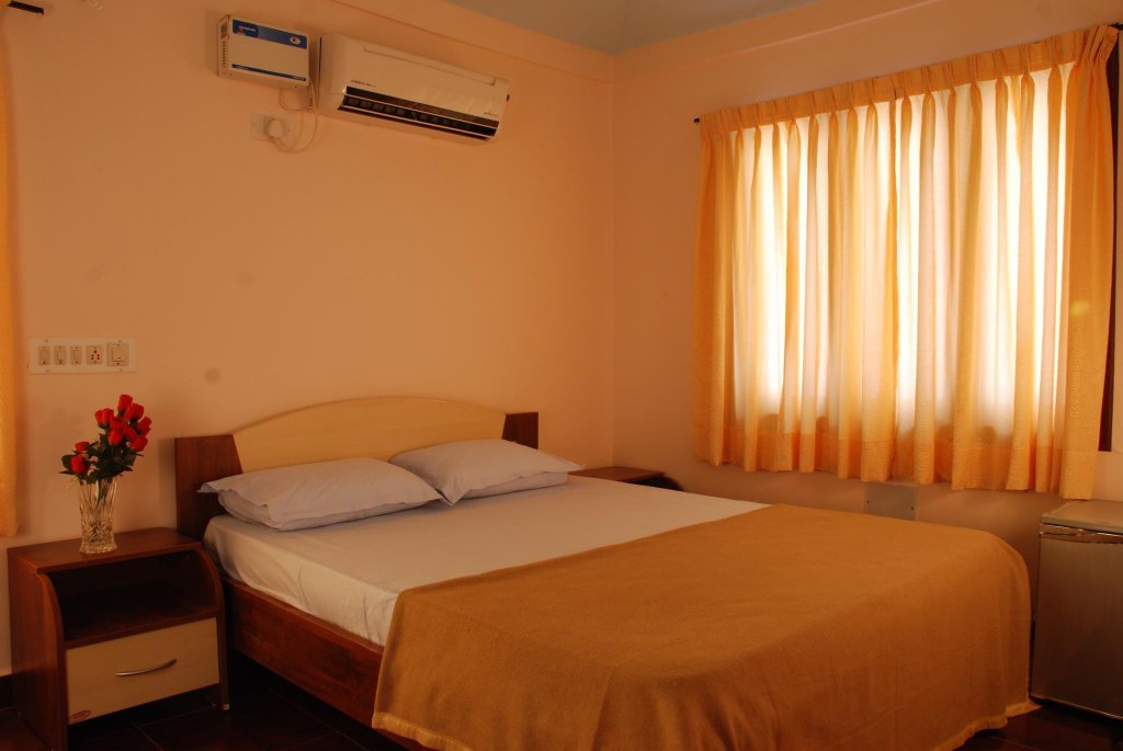 Honey Beach Cottages 
